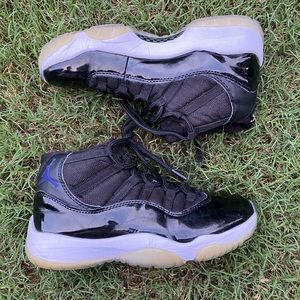 Jordan 11 Retro black and blue basketball shoes